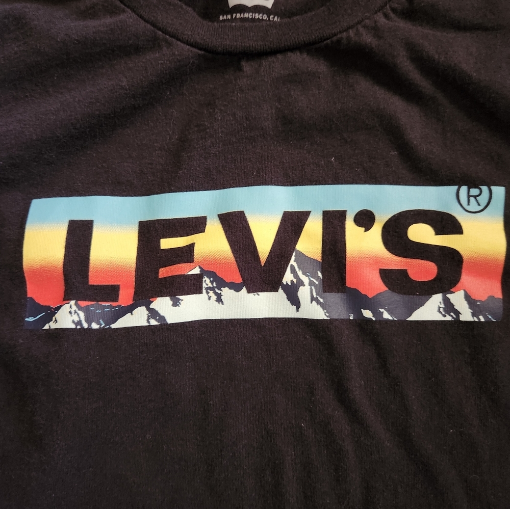 Levi's - Picture 2 of 4